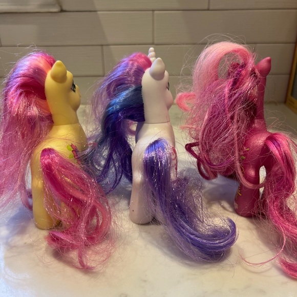 My Little Pony G3 from 2007
- Cheerielee, Sweet Belle, and Royal Bouquet. - Picture 2 of 8